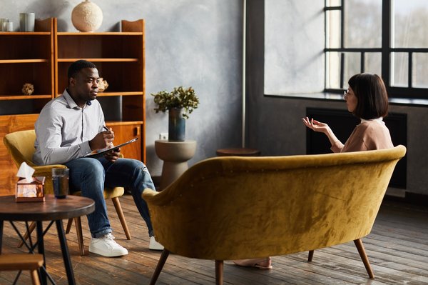 Thérapeute holistique : votre chemin vers la guérison intérieure